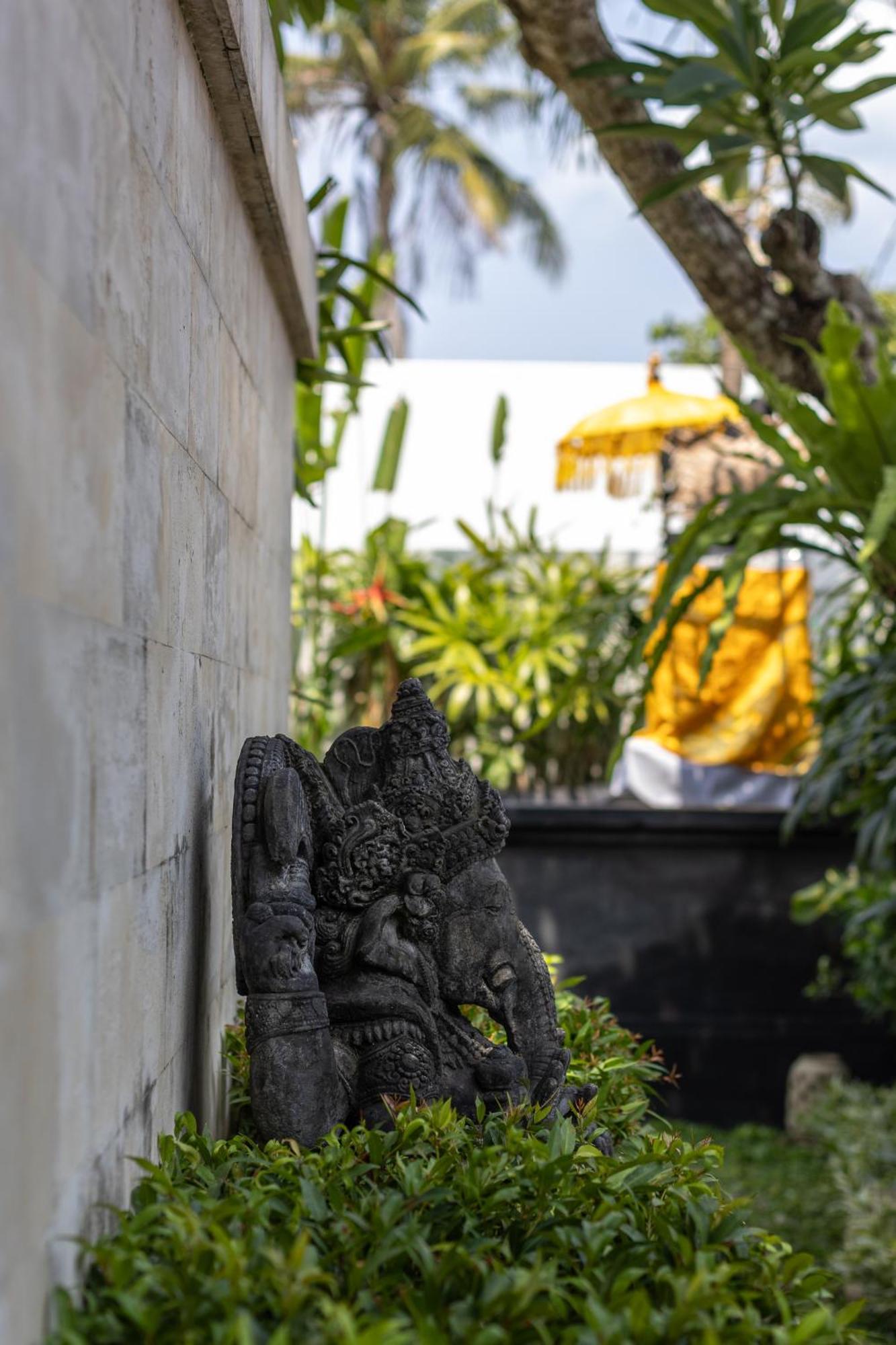 Kalm Bali Hotel Canggu  Bagian luar foto