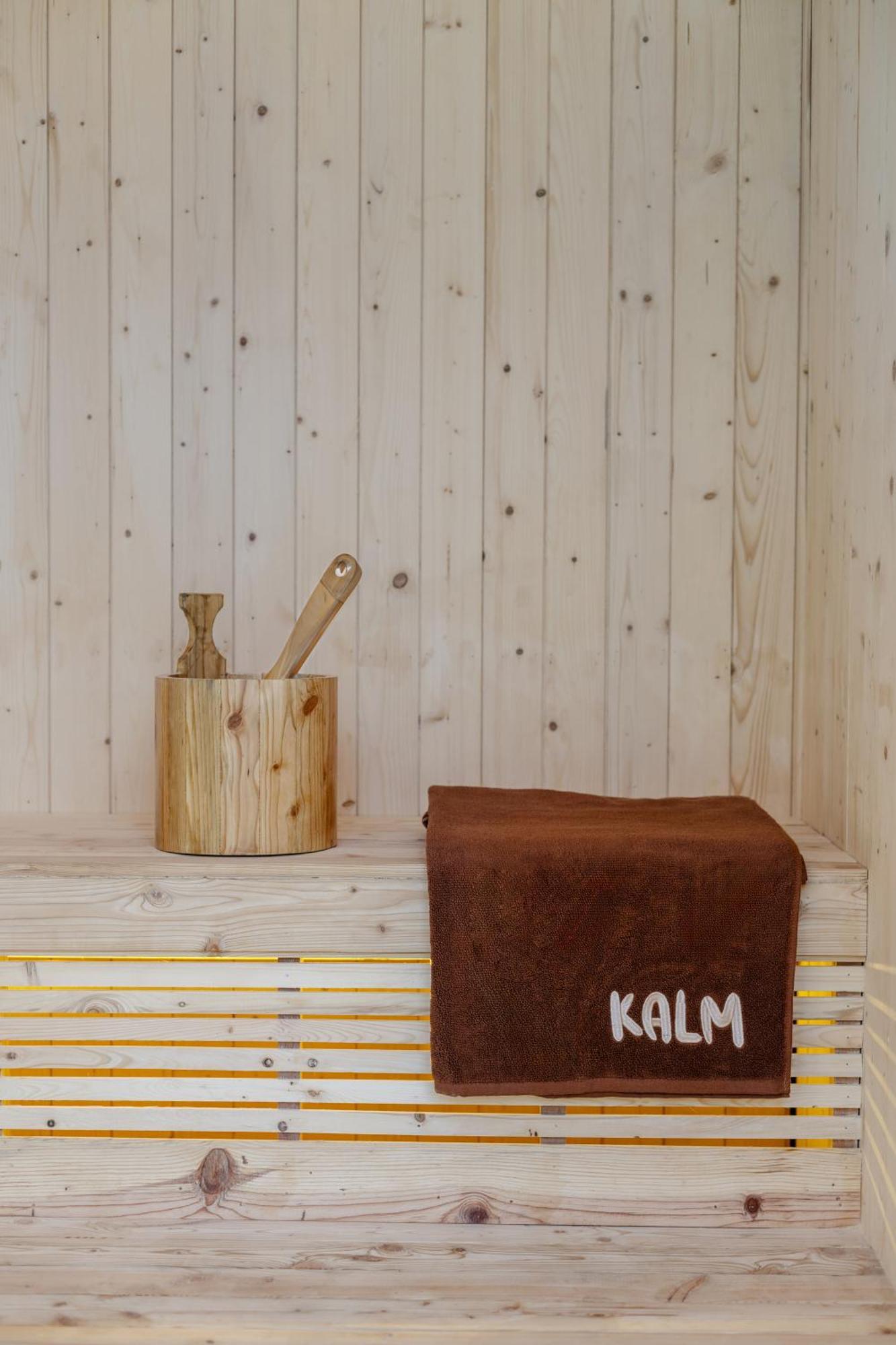 Kalm Bali Hotel Canggu  Bagian luar foto